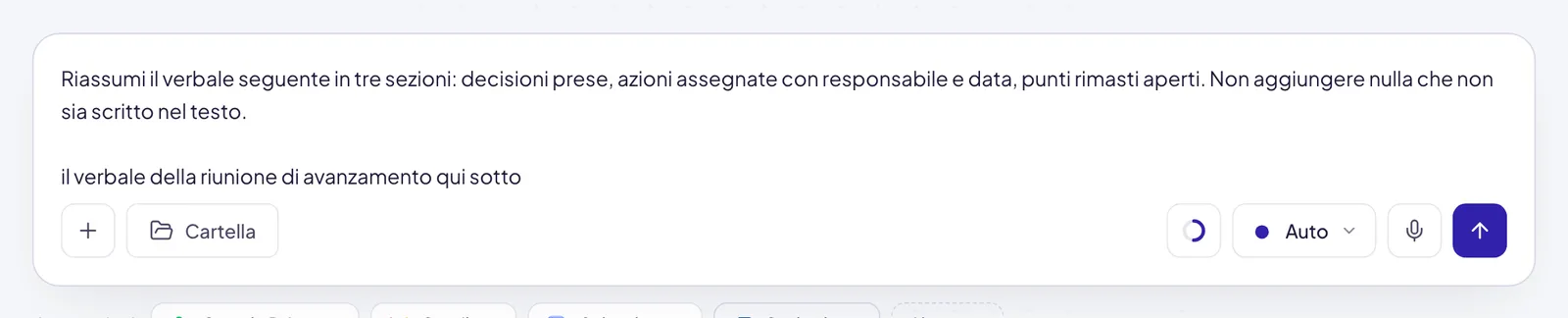 Il campo di chat con il testo del prompt già scritto dentro, pronto da modificare, e il pulsante di invio a destra